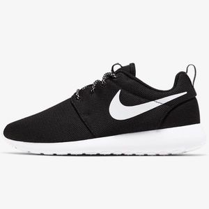 Nike Roshe One sneakers 6.5
